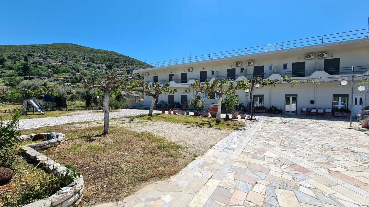 Amarandos Studios - Rooms & Apartments Marantochori Exterior photo
